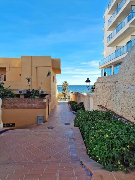 Encantador Duplex Para 6 A 1 Minuto De La Playa Benalmádena Esterno foto