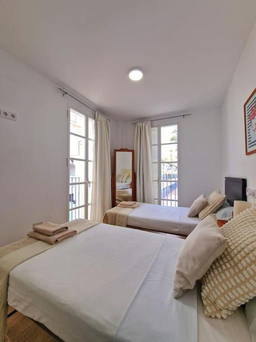 Encantador Duplex Para 6 A 1 Minuto De La Playa Benalmádena Esterno foto