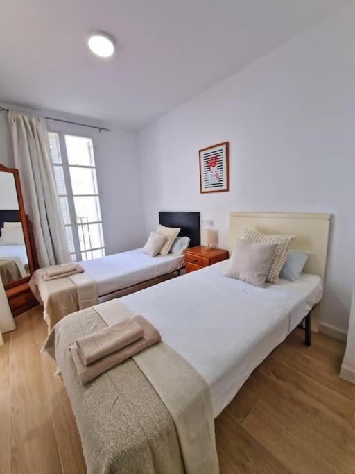 Encantador Duplex Para 6 A 1 Minuto De La Playa Benalmádena Esterno foto
