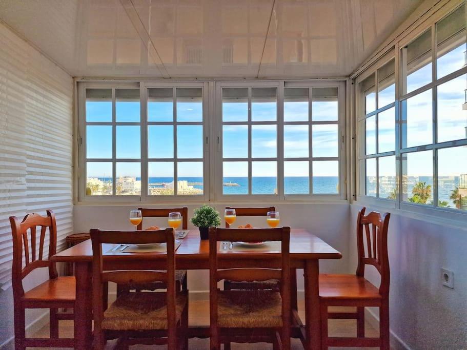 Encantador Duplex Para 6 A 1 Minuto De La Playa Benalmádena Esterno foto