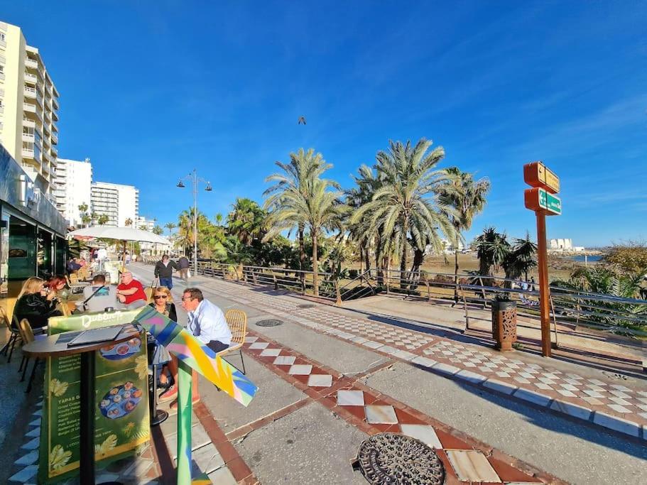 Encantador Duplex Para 6 A 1 Minuto De La Playa Benalmádena Esterno foto