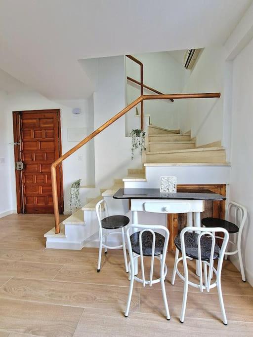 Encantador Duplex Para 6 A 1 Minuto De La Playa Benalmádena Esterno foto