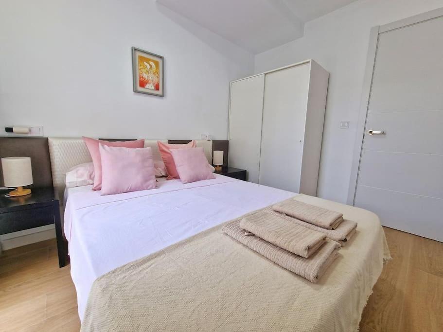 Encantador Duplex Para 6 A 1 Minuto De La Playa Benalmádena Esterno foto
