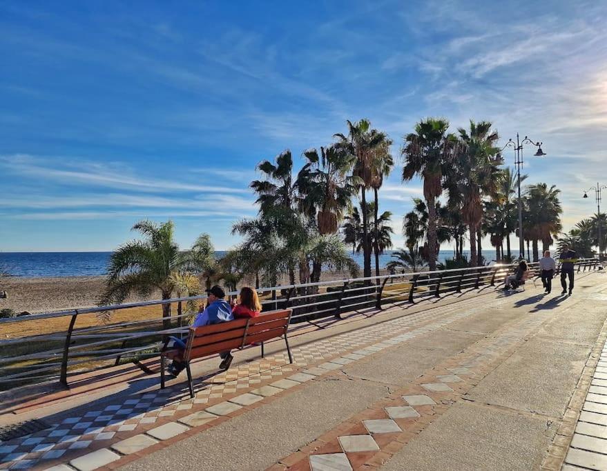 Encantador Duplex Para 6 A 1 Minuto De La Playa Benalmádena Esterno foto